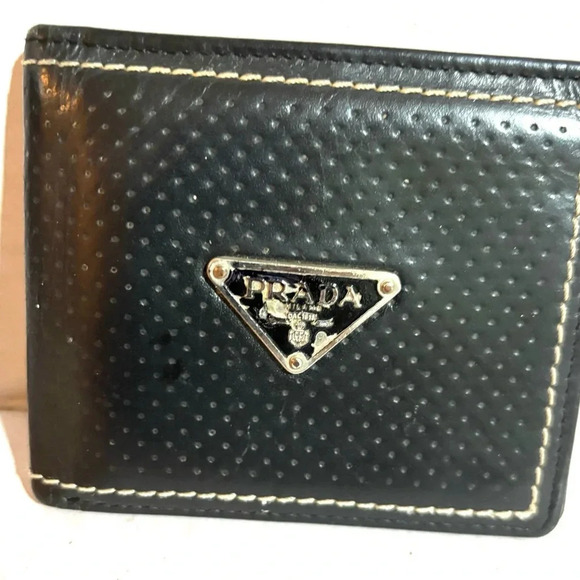 Prada unisex black leather wallet - Picture 11 of 13